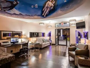 Western Space Age Lodge *
